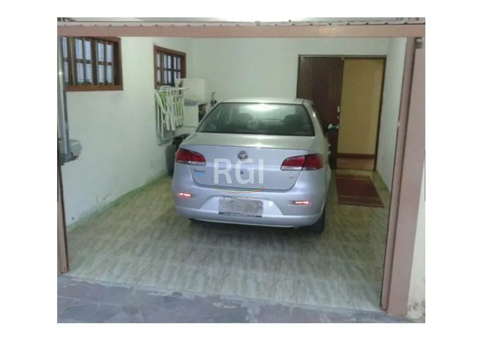 Imagem Casa para Venda - 634m², 2 dormitórios, sendo 1 suites, 3 vagas - Lomba do Pinheiro