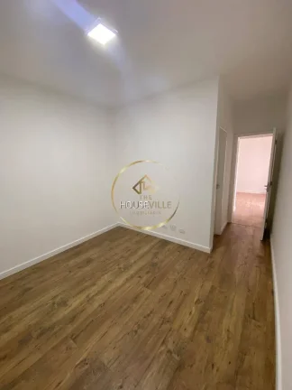 Imagem Apartamento 2 Dormitórios ( 1 Suite), 2 Vagas, Varanda, Arboville.