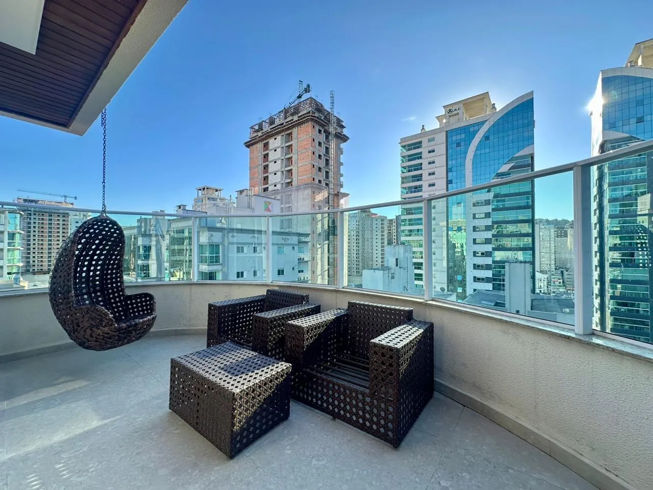 Imagem Apartamento à venda com 415m2 por R$ 5.050.000,00