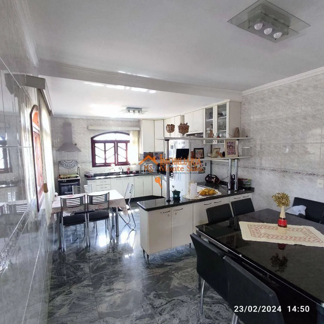 Imagem Sobrado com 3 dormitórios à venda, 198 m² por R$ 897.000,00 - Jardim Vila Galvão - Guarulhos/SP