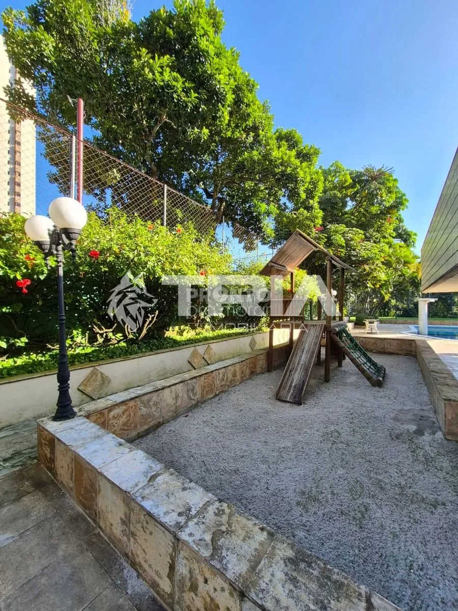 Imagem Apartamento de 4 quartos, 241m² no bairro Monteiro, em Recife