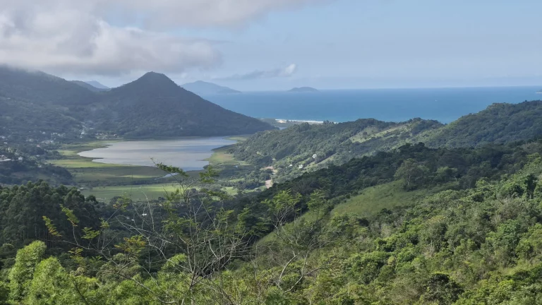 Imagem Terreno à Venda com Vista para o Mar e Lagoa do Macacu - 9,3 Hectares em Garopaba-SC!