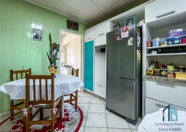 Imagem Casa com amplo terreno nos fundos de 364 m², 03 quartos c/suíte Bairro São José em Flores da Cunha RS