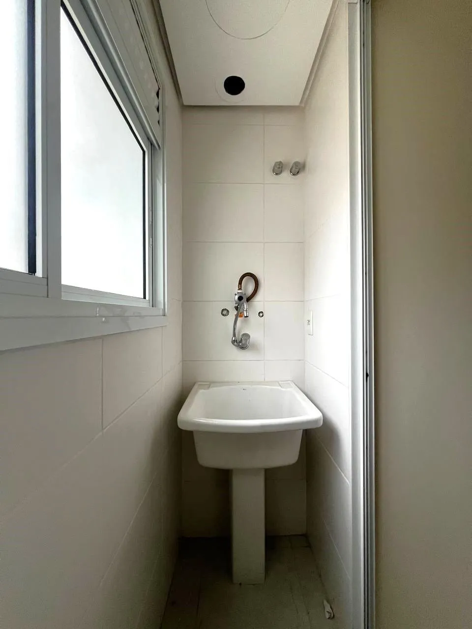 Imagem 1 Dormitório c/garden, suíte, lavabo, churrasqueira e 1 Box, próximo ao Fórum.