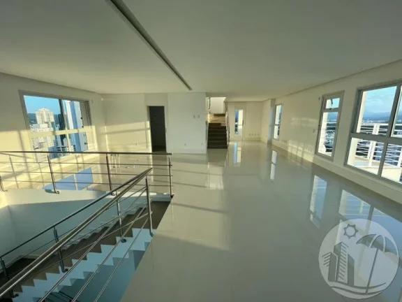 Imagem Espetacular Cobertura Triplex a 4 minutos da Praia na Barra Sul de BC