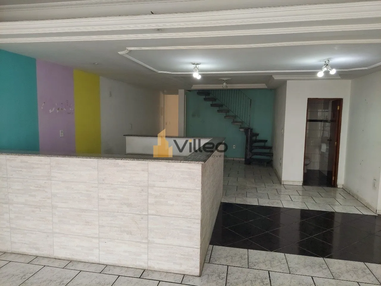 Imagem Localizada na Avenida Doutor Ulisses Guimarães, 2020 - Jardim Santo André 2, esta ampla casa comer...
