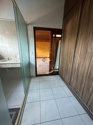 Imagem Casa 4 dormitórios ( 2 suítes) com edícula em Caçapava.