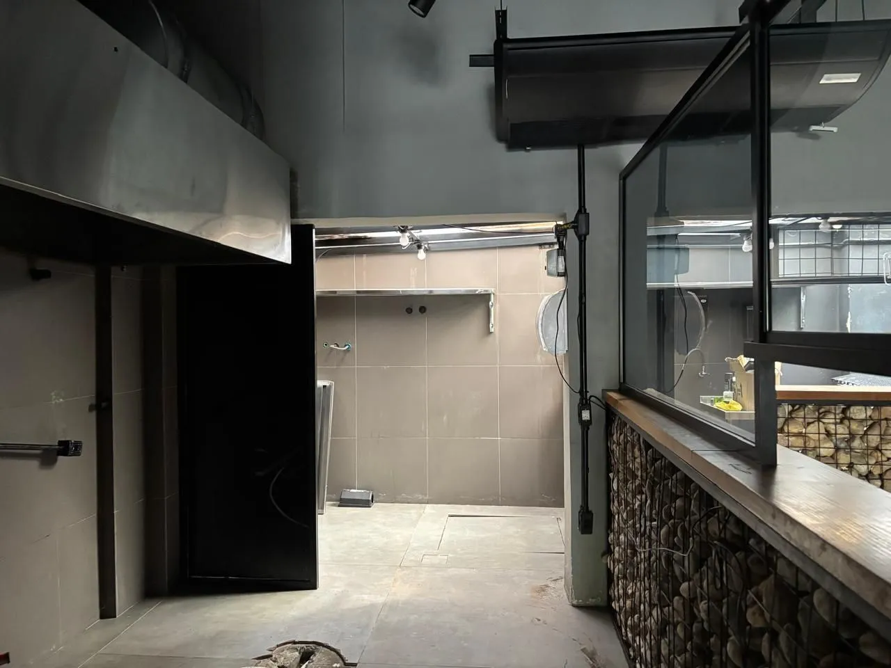 Imagem Loja com 90m², localizada no bairro Auxiliadora em Porto Alegre/RS.