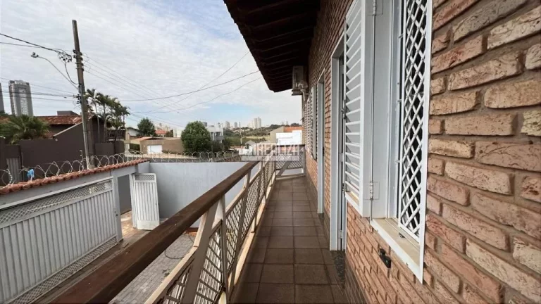 Imagem Casa no bairro Jardim São Bento, em Uberaba - 5 dormitórios