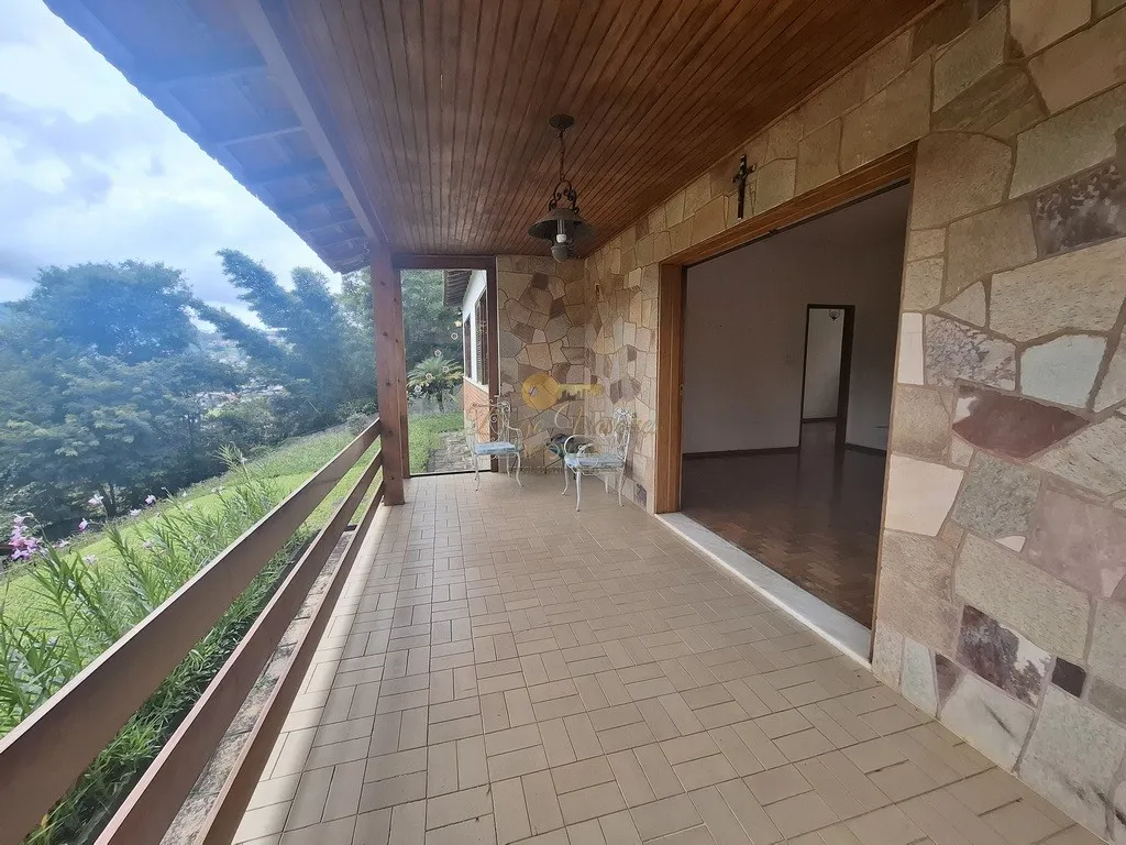 Imagem Casa para Venda em Teresópolis / RJ no bairro Golfe