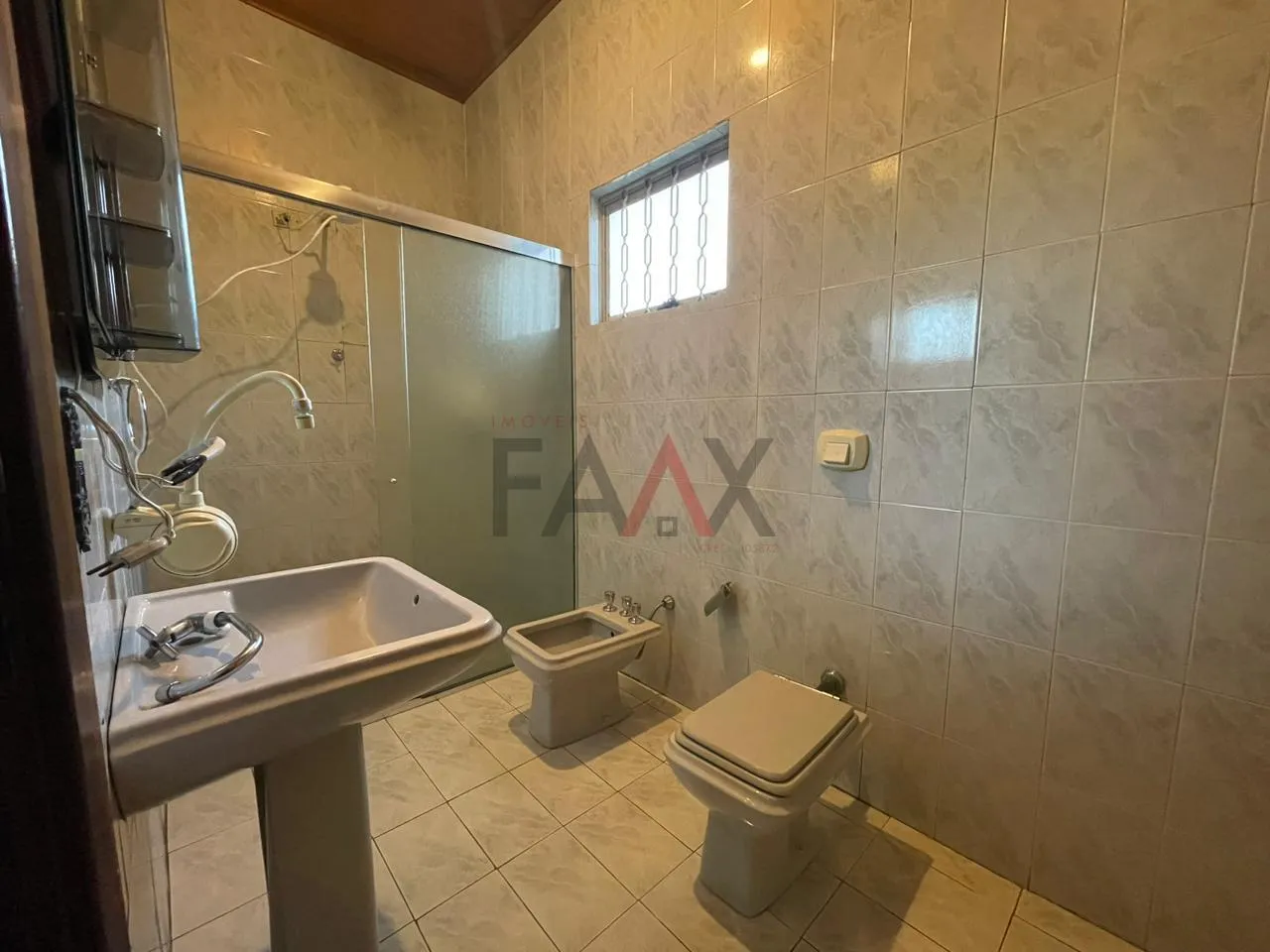 Imagem Oportunidade Única Casa com Barracão à Venda, CENTRO, GUARAPUAVA - PR