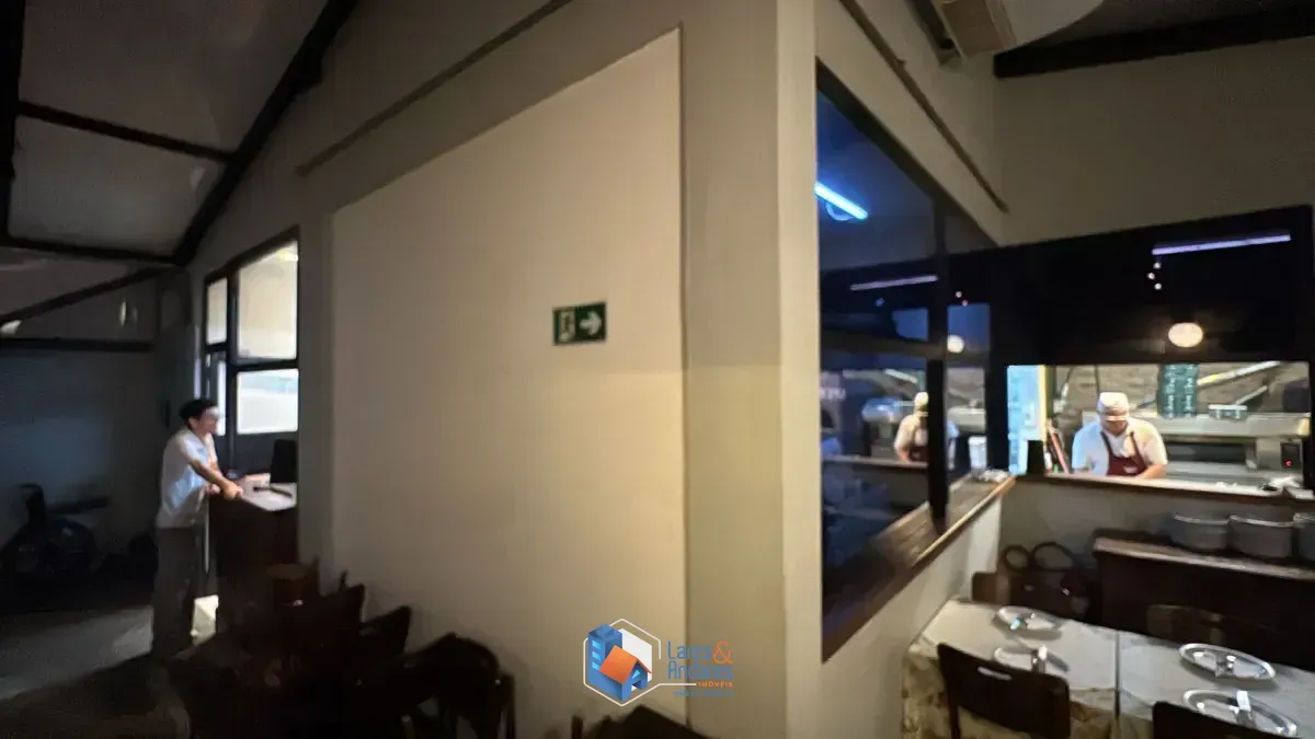 Imagem Casa comercial para venda em Indianópolis, 175m²