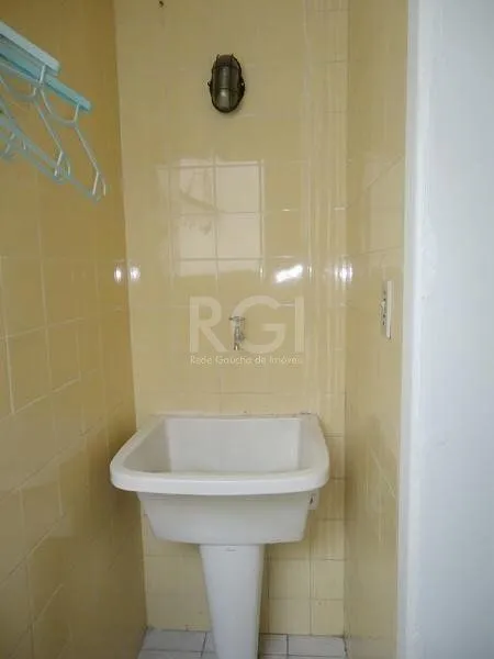 Imagem Apartamento para Venda - 80m², 2 dormitórios, 1 vaga - Cristo Redentor