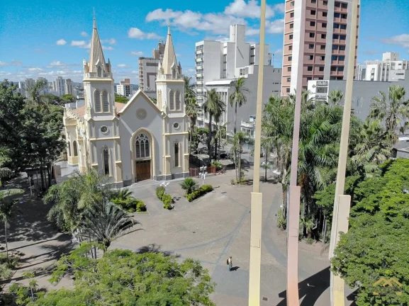 Imagem Casa térrea com 2 quartos e 2 vagas cobertas à venda - Vila Liberdade - Jundiaí