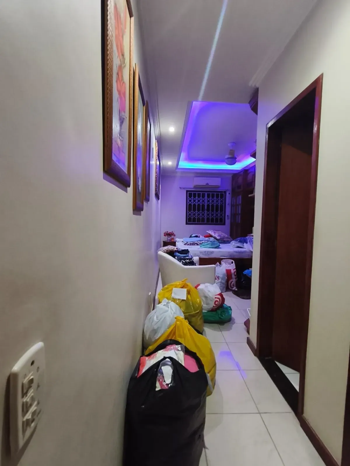 Imagem Casa com 2 Quartos à Venda, 120 m² em Engenhoca - Niterói