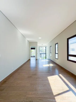 Imagem Casa com 3 quartos à venda, 250 m² por R$ 1.600.000 - Santana de Parnaíba/SP