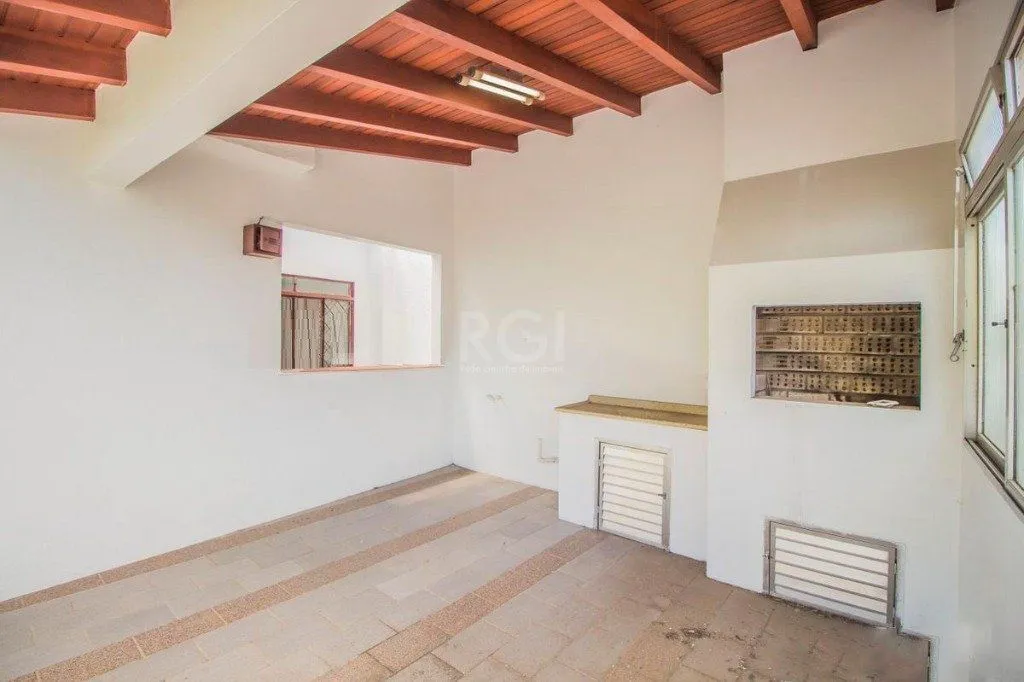 Imagem Casa para Venda - 440m², 3 dormitórios, sendo 2 suites, 2 vagas - Cidade Baixa