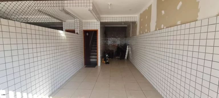 Imagem Sobrado para Venda em Praia Grande / SP no bairro Sítio do Campo