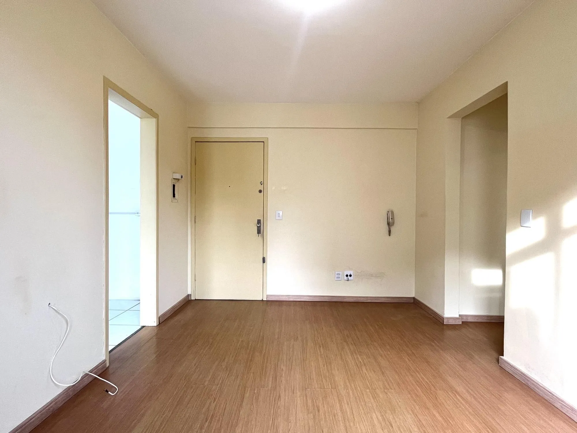 Imagem APARTAMENTO 1 DORMITÓRIO COM VAGA DE GARAGEM