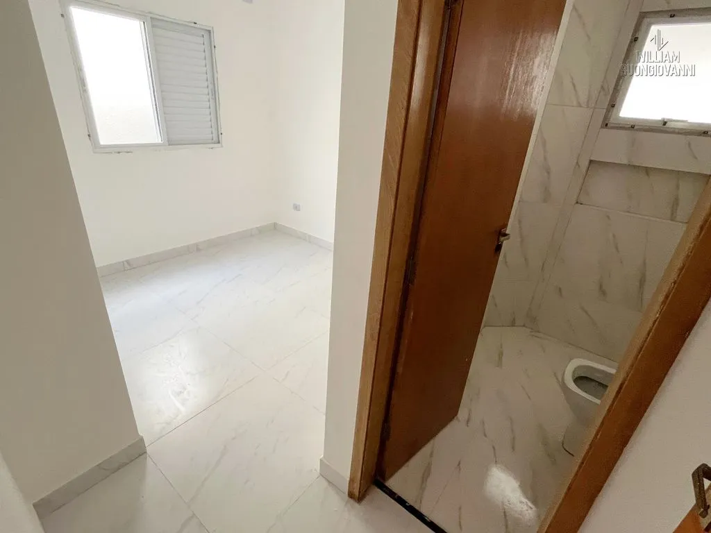 Imagem Casa de condomínio na Vila Tupi, 2 Dormitórios com Suíte! Casa Térrea!