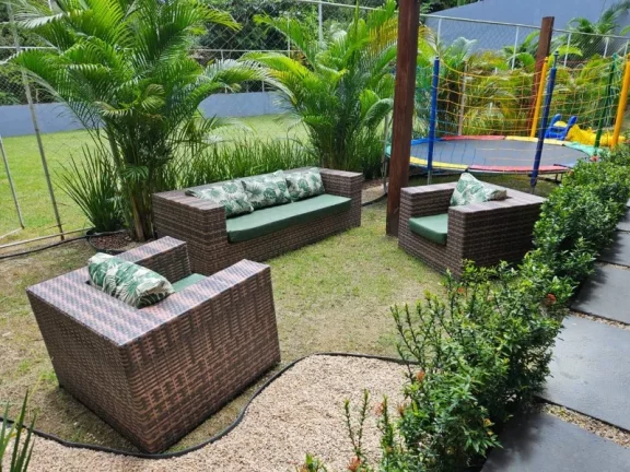 Imagem Casa Espetacular na Ponta Negra ,em um grande terreno, a casa conta, com 4 suítes, piscina , energia solar , campo de futebol, aceita financiamento