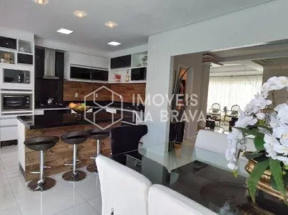 Imagem CASA - 4 DORMITORIOS - 2 VAGAS - LOCACAO - PRAIA BRAVA - ITAJAI/SC