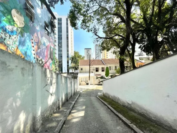Imagem Imperdível: Casa de vila à venda em Pinheiros, São Paulo-SP, 2 quartos, 1 sala, 2 banheiros, 1 vaga de garagem, 112m de área.