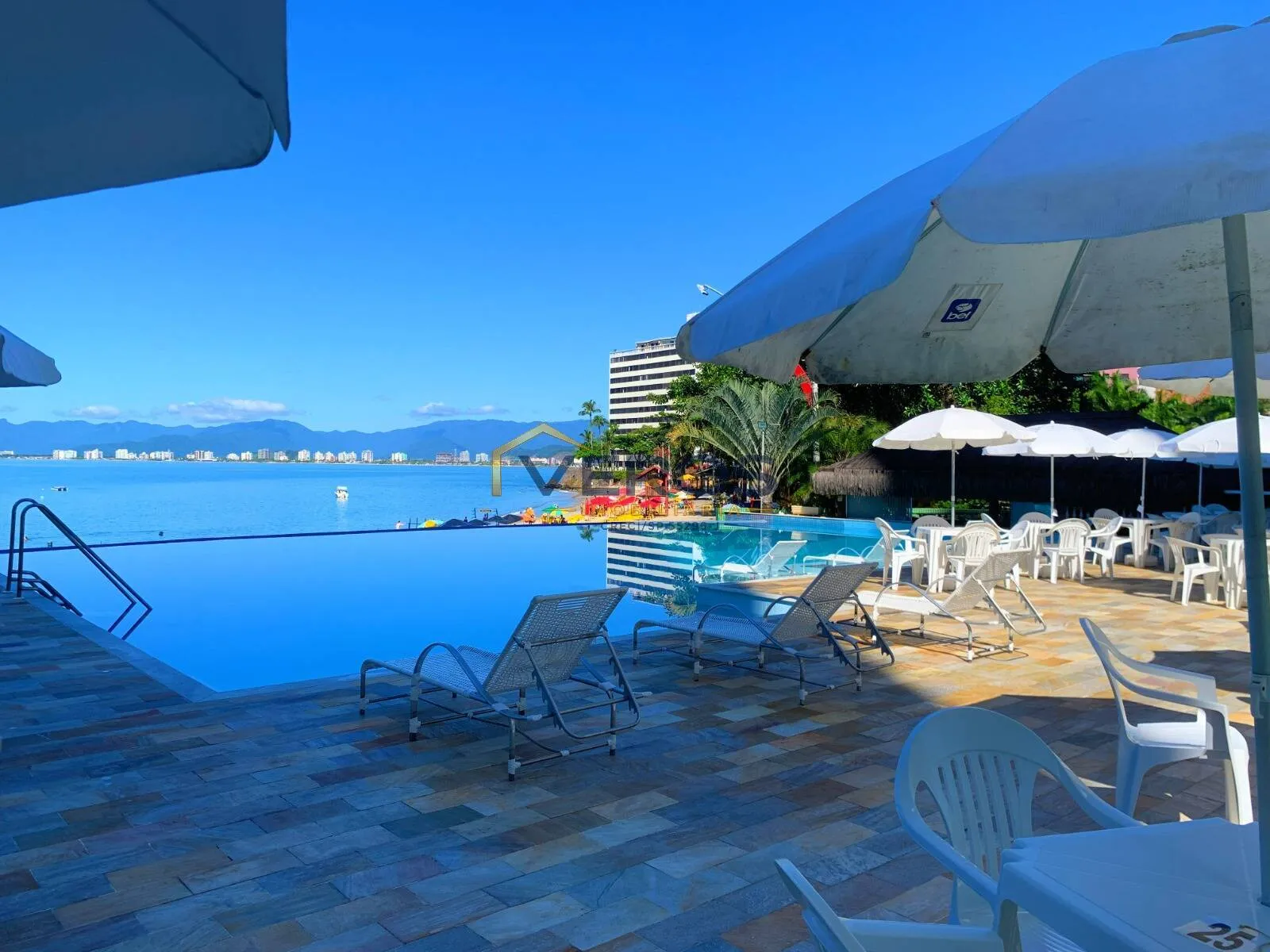 Imagem Apartamento Pé na Areia à Venda no Condomínio Costa Esmeralda | Prainha