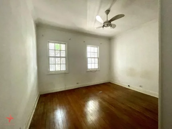 Imagem Imperdível: Casa de vila à venda em Pinheiros, São Paulo-SP, 2 quartos, 1 sala, 2 banheiros, 1 vaga de garagem, 112m² de área.