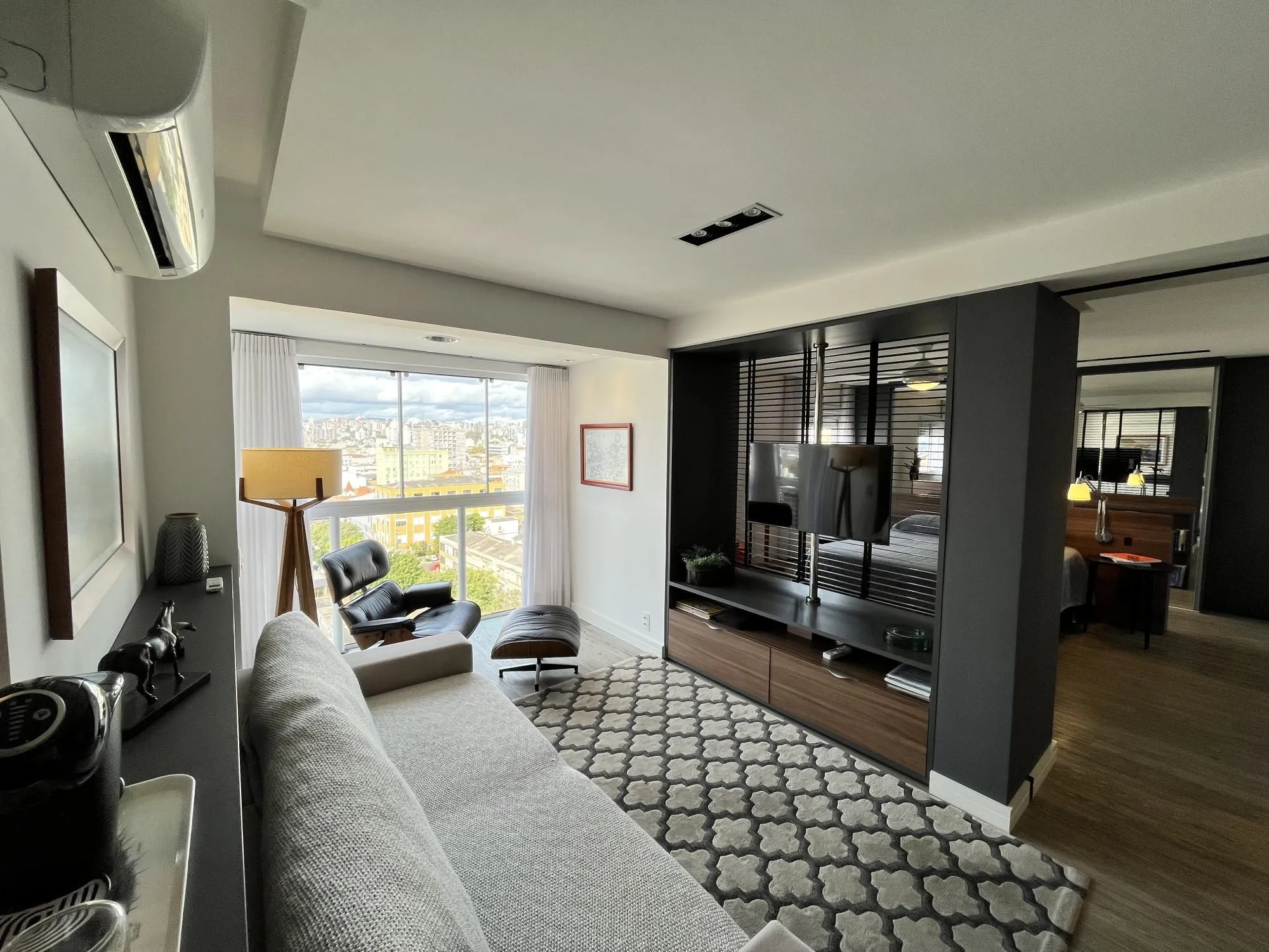 Imagem Apartamento de 2 quartos, transformados em 1 e vaga de garagem bairro S. Geraldo