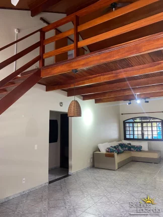 Imagem Bela Casa - Rica em Madeira - 6 Dormitórios - Escritura Definitiva - Residencial ou Comercial - Confira!