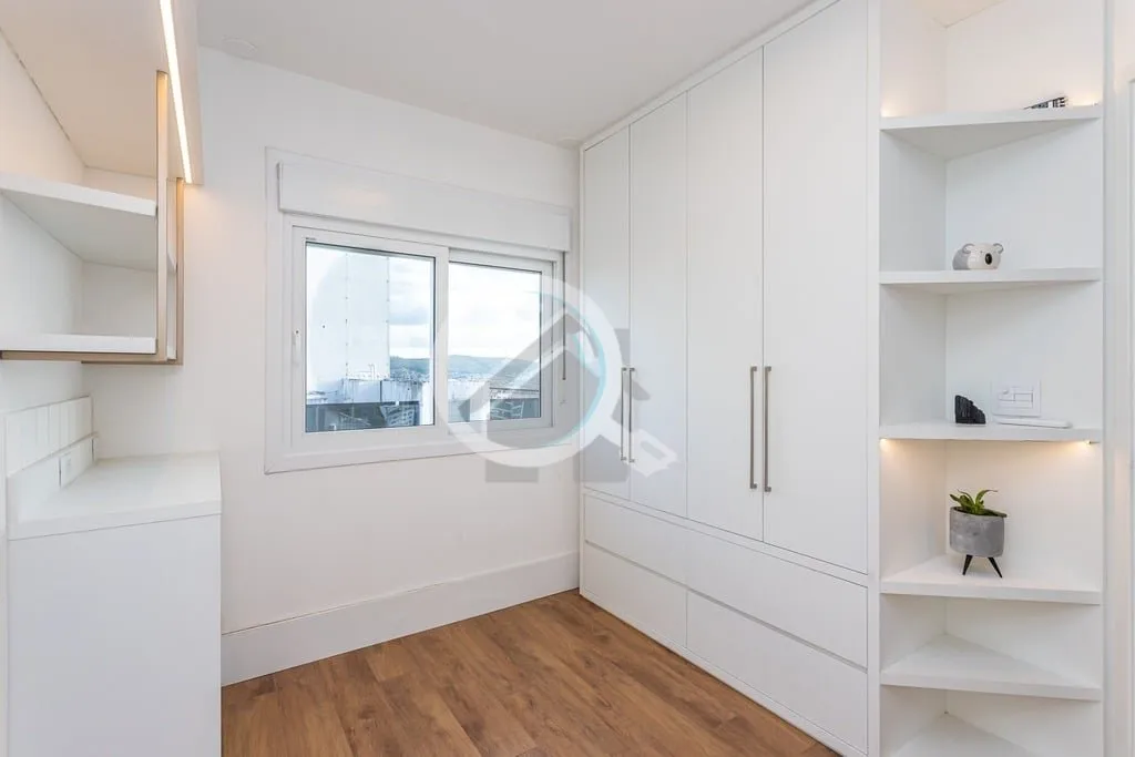 Imagem Apartamento de 2 dormitórios de 71 m² mobiliado e decorado em alto padrão. Suíte, banheiro socia...