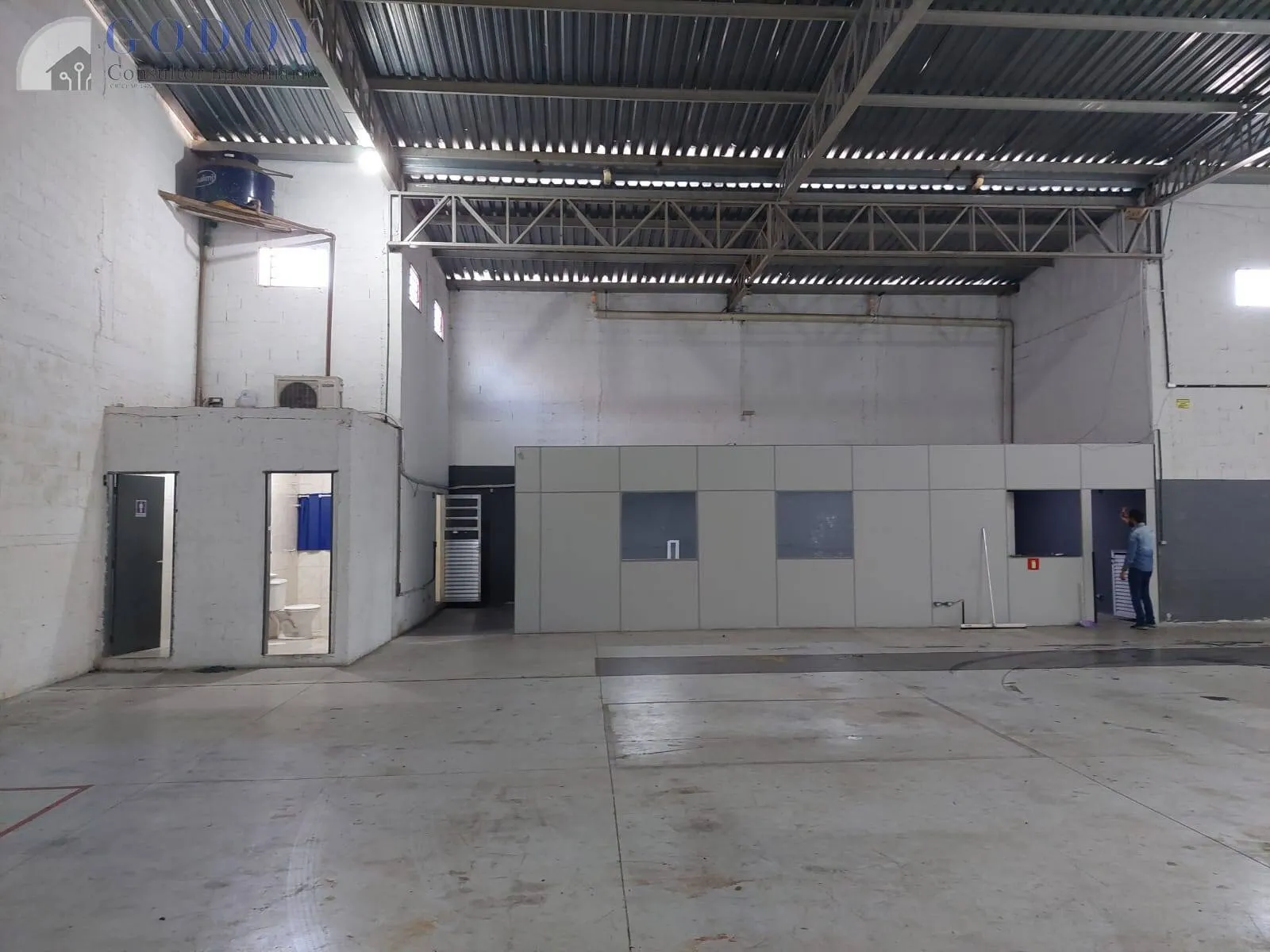Imagem Galpão Comercial e Industrial com 825m² para Locação