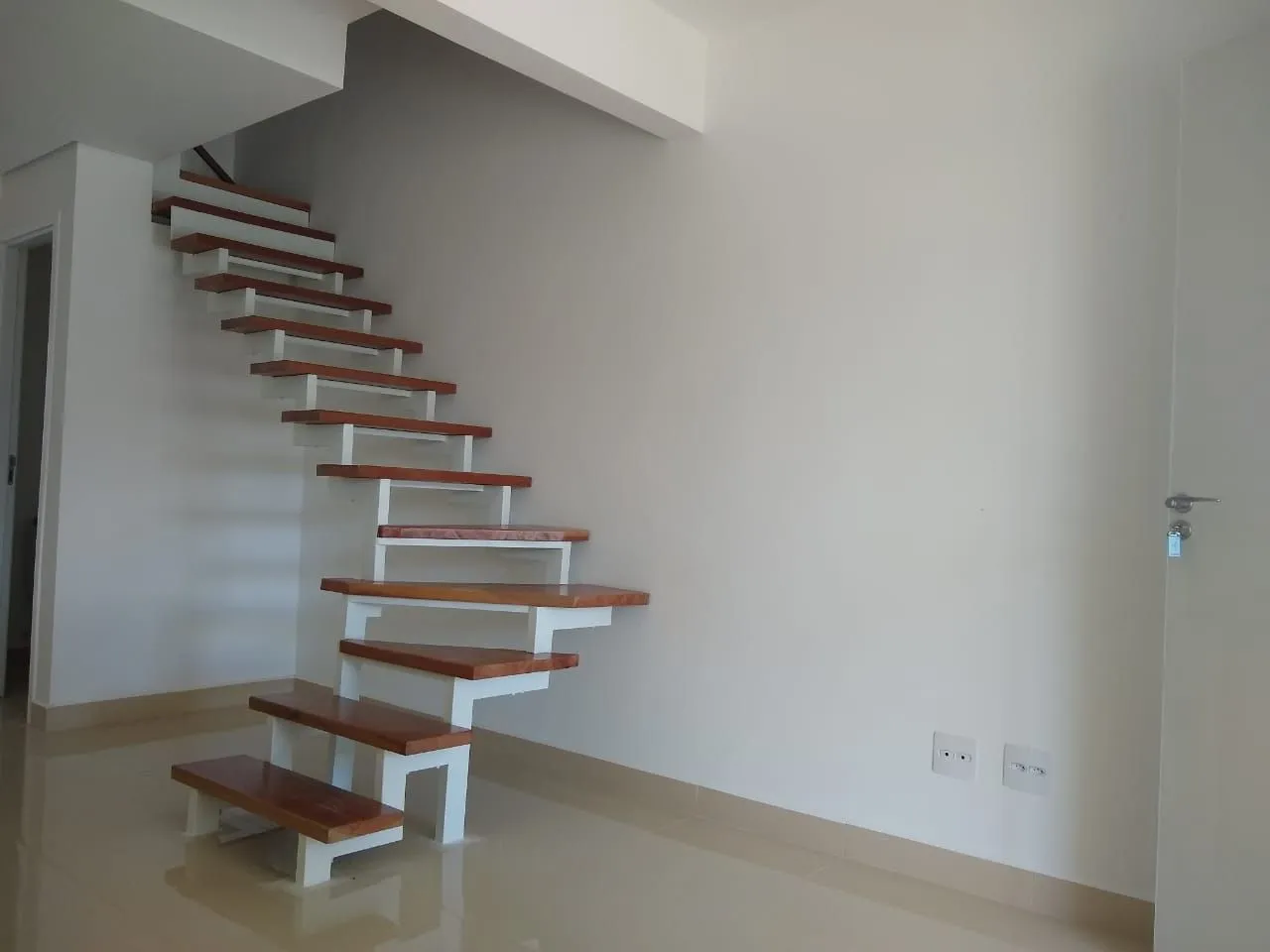 Imagem SOBRADO À VENDA JARDIM GONÇALVES - SOROCABA