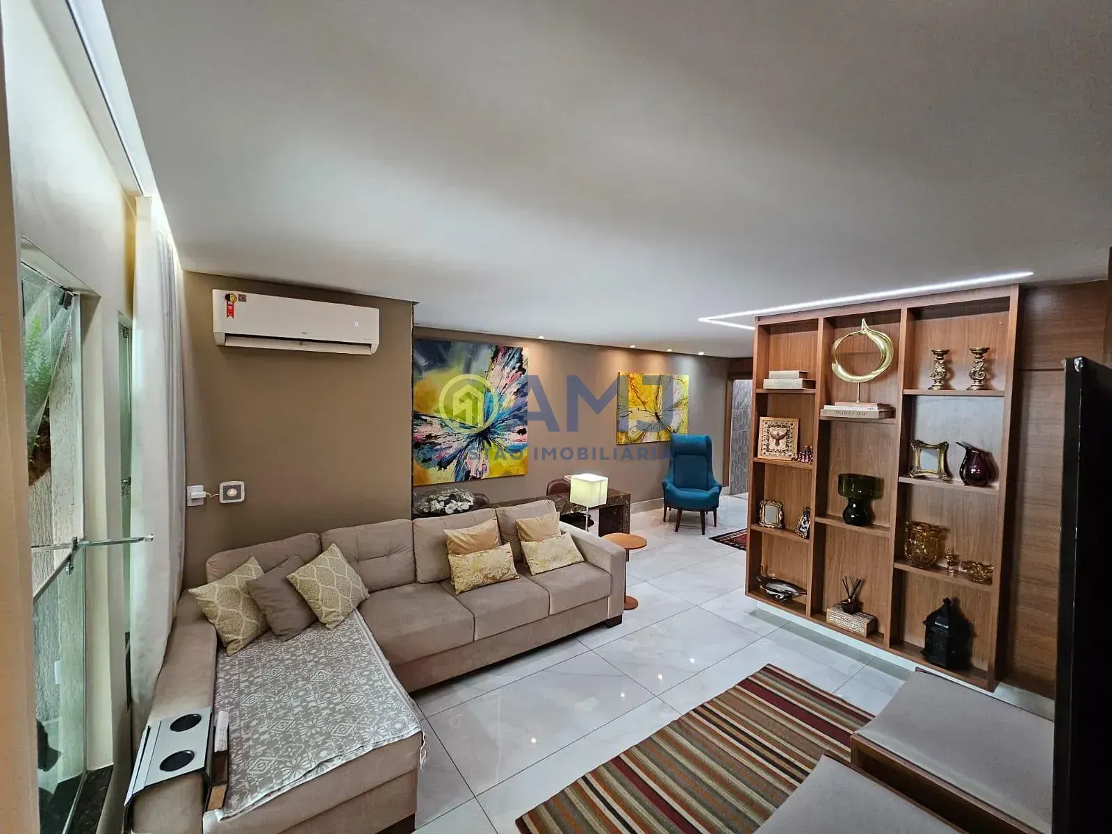Imagem Casa à venda com 3 suítes no Jardim América, Goiânia, GO