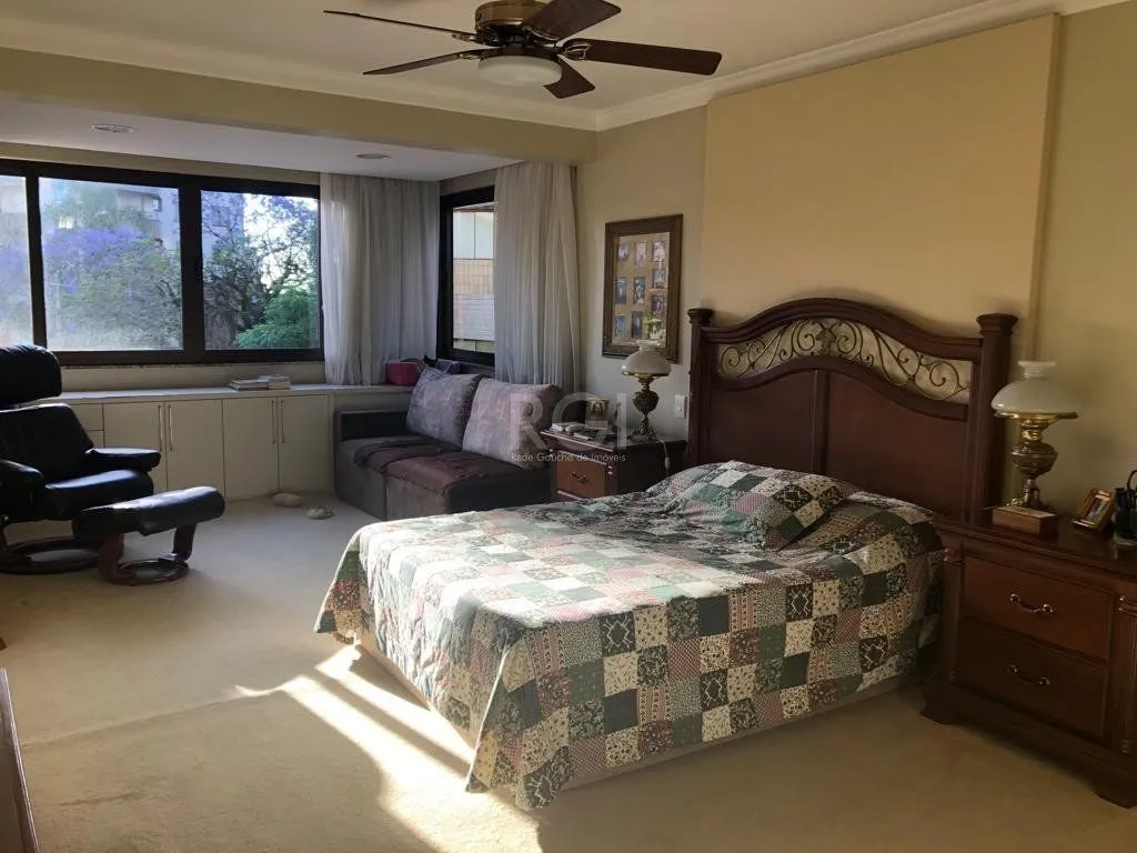Imagem Apartamento para Venda - 229.05m², 3 dormitórios, sendo 3 suites, 4 vagas - Bela Vista