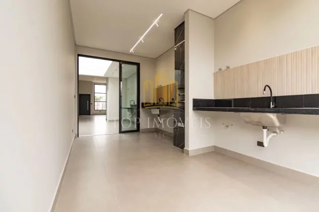 Imagem Magnifica casa Nova três dormitórios suite master espaço gourmet em condominio fechado