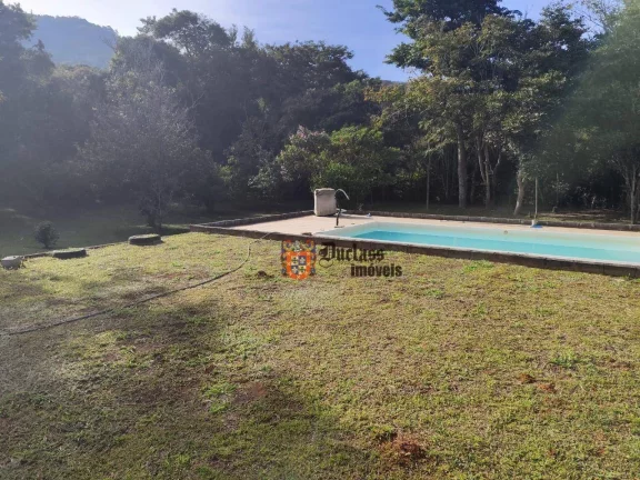 Imagem Chácara com 3 dormitórios à venda, 3700 m² por R$ 694.000,00 - Bairro do Barreiro - Extrema/MG