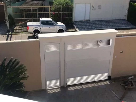 Imagem Casa com 4 dormitórios à venda, 300 m² por R$ 1.280.000,00 - Solemar - Praia Grande/SP