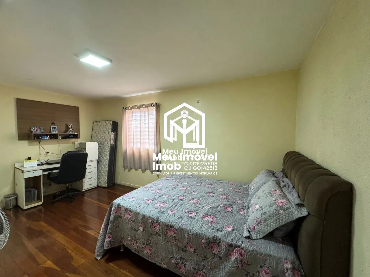 Imagem Casa 6 Quartos 1 Suíte 3 Vagas 128m² Guará II