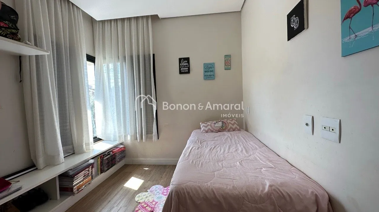 Imagem Casa à venda no Swiss Park, magnífica em rua sem saída e próximo a área de preservação. Sala ampla para 3 ambientes, totalmente integradas, lavabo, escritório reversível para mais uma suíte no piso té