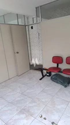 Imagem Sala Comercial à venda com 1 sala e pronta para uso no Centro de São Vicente/SP