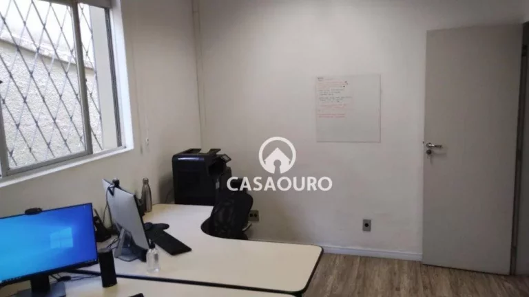 Imagem Casa com 6 dormitórios à venda, 250 m² por R$ 1.010.000,00 - São Lucas - Belo Horizonte/MG