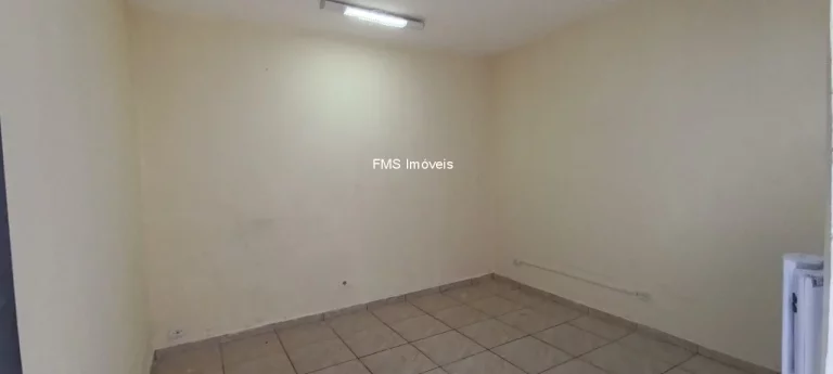 Imagem Excelente Casa Comercial à Venda na Vila Romana, São Paulo-SP: 11 Salas, 4 Banheiros, 196m² de Área!