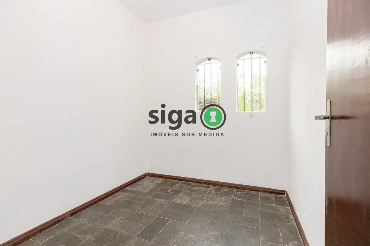 Imagem CASA Á VENDA , COM 327 m2 útil, 5 VAGAS GARAGEM