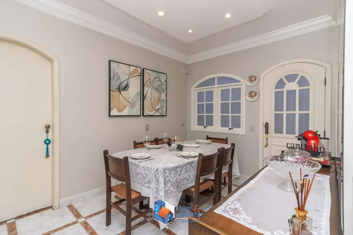 Imagem Casa no condomínio Parque das Mercês para venda com 5 quartos, sendo 4 suítes, 240m²