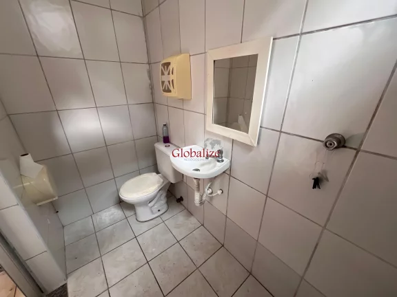 Imagem Sobrado à venda com 220m², 3 quartos, 2 suítes, 8 vagas por R$800.000,00 na Vila Mathias em Santos