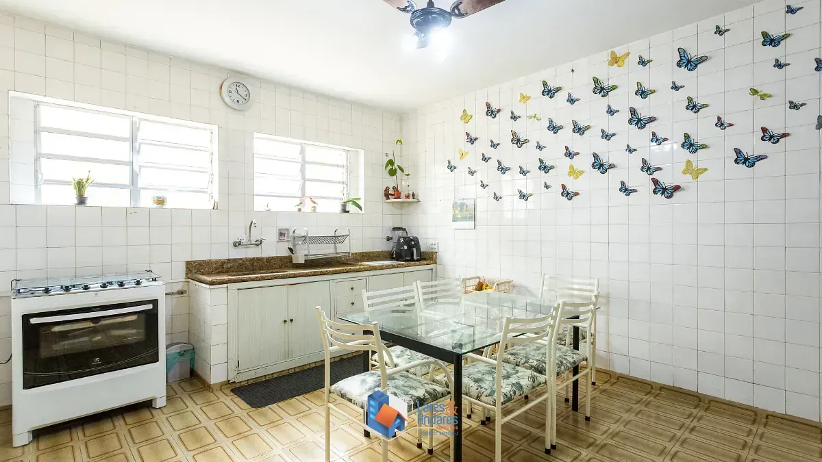 Imagem Casa para venda em Vila Cordeiro com 5 quartos, sendo 1 suíte, 154m²