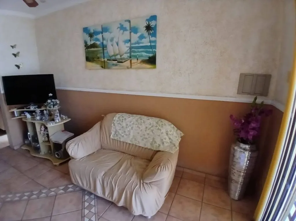 Imagem CASA COM 100,00 m² - MARACANÃ - PRAIA GRANDE SP