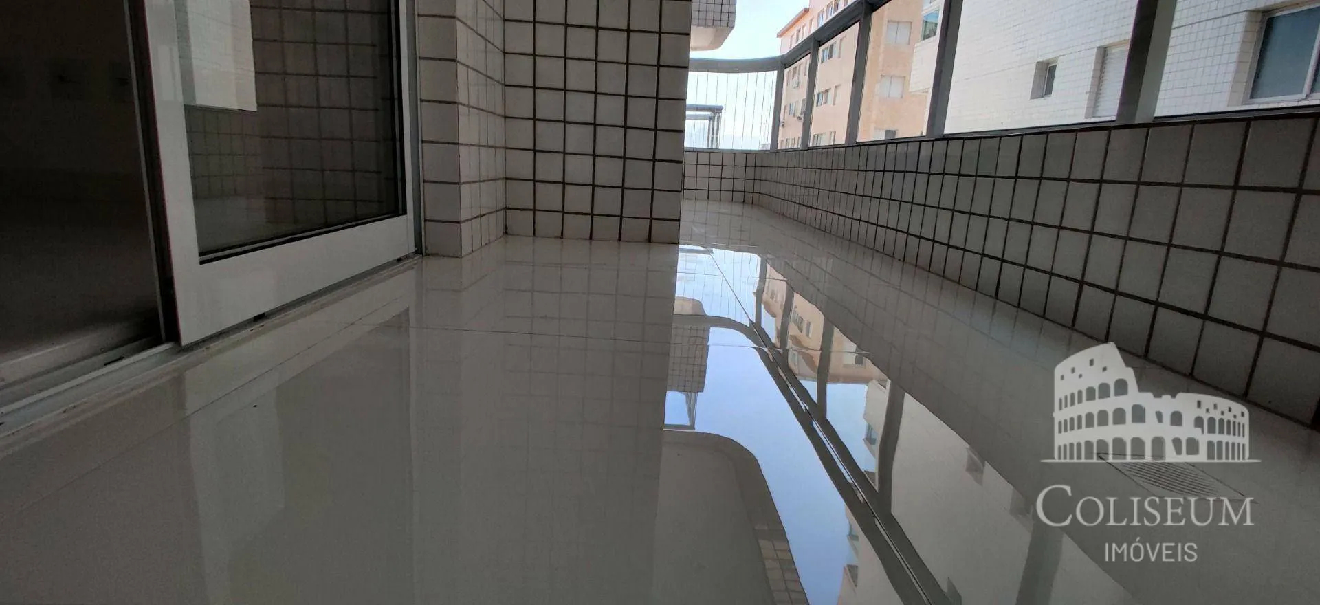 Imagem Apartamento com 2 dormitórios à venda, 73 m² por R$ 750.000,00 - Boqueirão - Praia Grande/SP